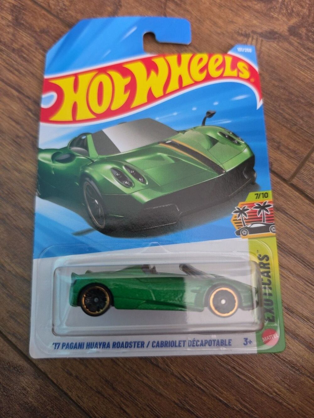 Hot Wheels '17 Pagani Huayra Roadster — Exoticars 7/10 | Green | New on Card